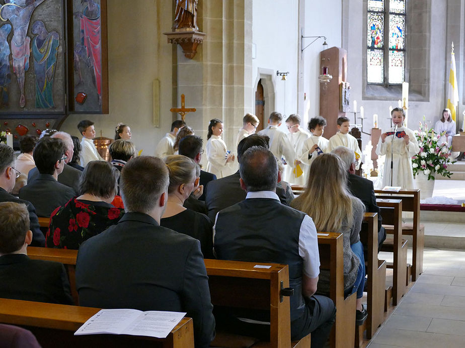 Feier der 1. Heiligen Kommunion in Sankt Crescentius (Foto: Karl-Franz Thiede)